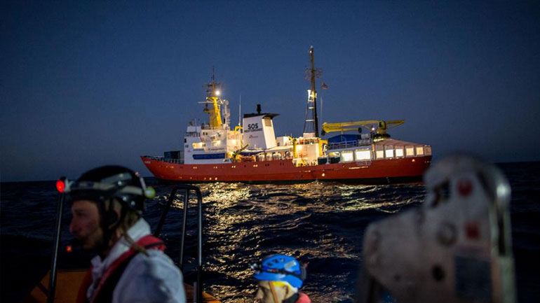 Deutsche Welle: Η Ρώμη αρνείται να δεχθεί το πλοίο Aquarius