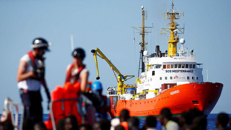 Με ιταλικά πλοία θα μεταφερθούν στην Ισπανία οι 629 μετανάστες
