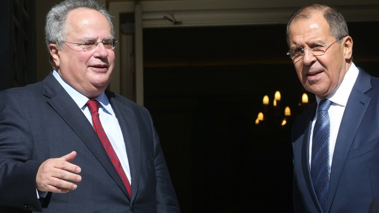 Στη Μόσχα την Τετάρτη ο Κοτζιάς για συνάντηση με Λαβρόφ