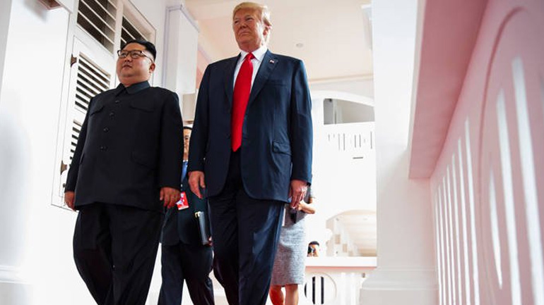 Το κινεζικό υπουργείο Εξωτερικών χαιρετίζει τα επιτεύγματα της συνάντησης Τραμπ-Κιμ