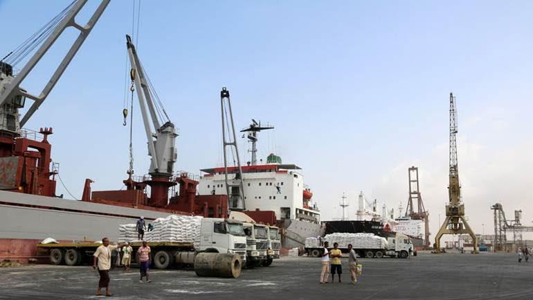 Τρόφιμα από την UNICEF ξεφορτώνονται στο Χοντέιντα