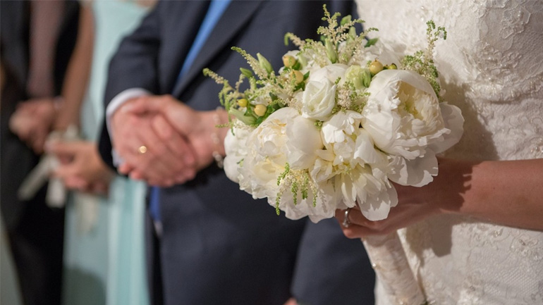 Οι μελλόνυμφοι έπαιξαν… ξύλο!