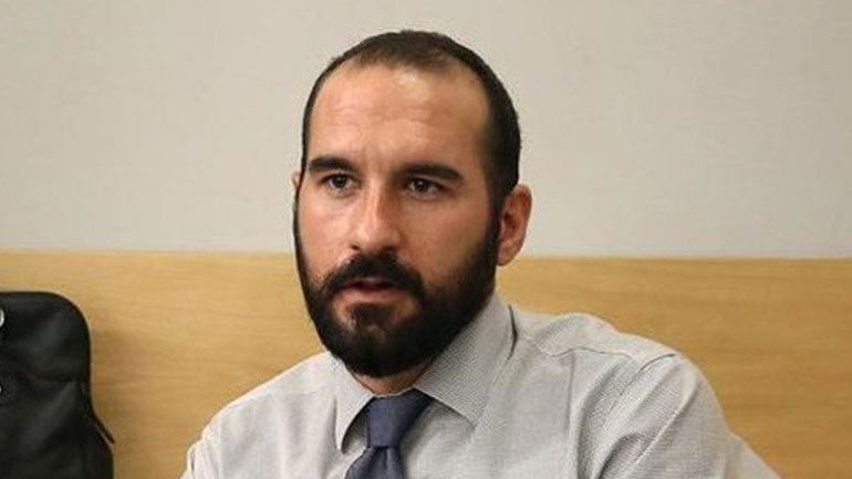 «Αν ο κ. Μητσοτάκης αμφισβητεί το αν η κυβέρνηση έχει την εμπιστοσύνη της Βουλής, δεν έχει παρά να καταθέσει πρόταση μομφής»