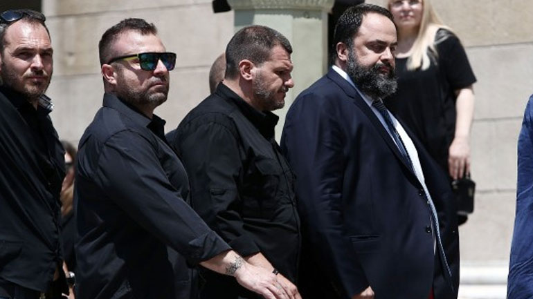 Επεισόδιο στην κηδεία του Παύλου Γιαννακόπουλου με επίκεντρο τον Βαγγέλη Μαρινάκη