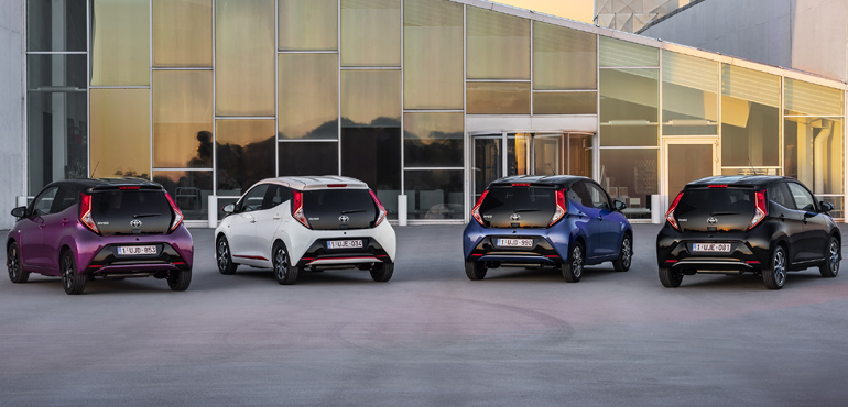 Νέες αποχρώσεις, διχρωμίες και ειδικές εκδόσεις