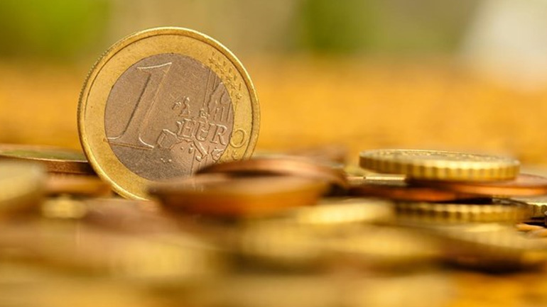 Ενισχύεται το ευρώ έναντι του δολαρίου