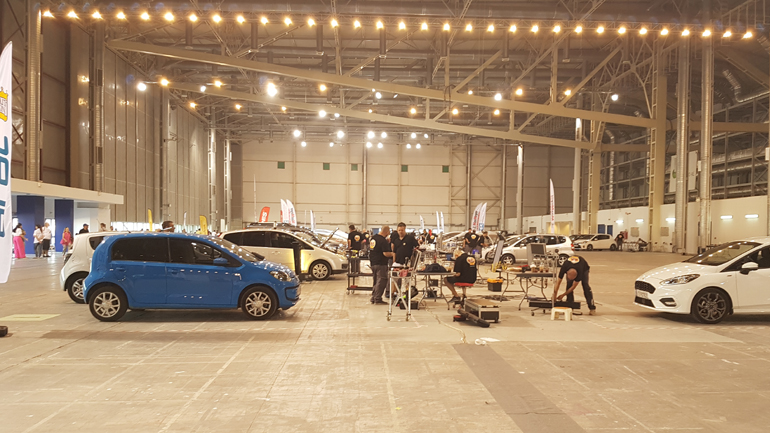 Επισκεύασαν περισσότερα από 500 αυτοκίνητα σε μία ημέρα