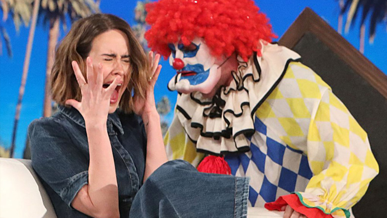 Οι πιο αστείες αντιδράσεις διασήμων στις τρομακτικές φάρσες της Ellen DeGeneres