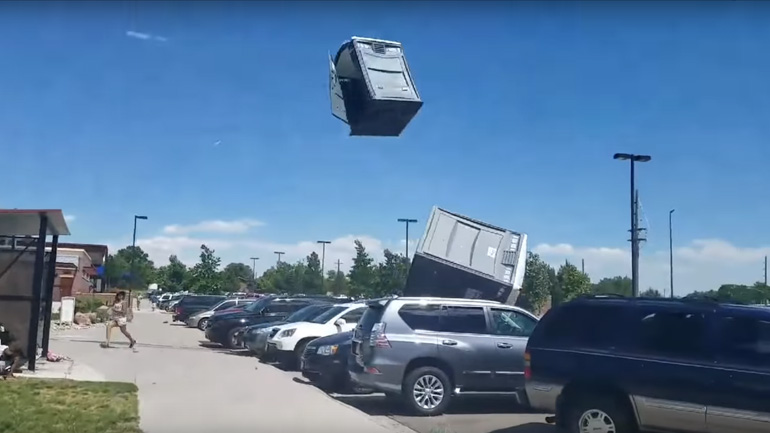 Προσοχή στις ιπτάμενες χημικές τουαλέτες