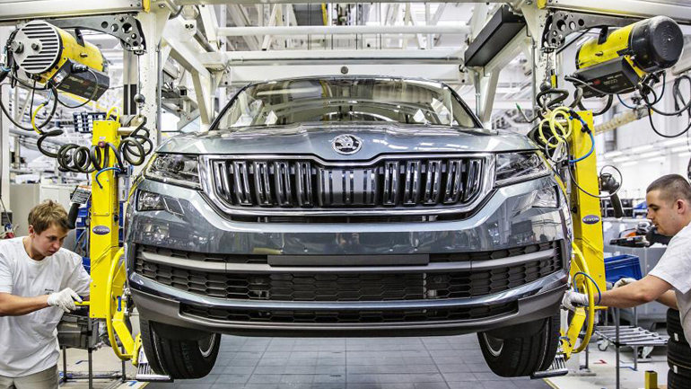 Δεν προλαβαίνει να κατασκευάζει αυτοκίνητα η Skoda