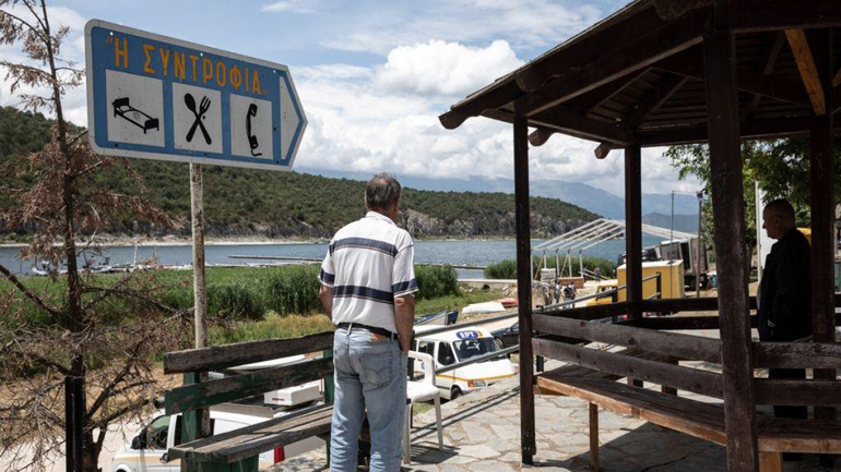 Συνάντηση βουλευτών ΣΥΡΙΖΑ με βουλευτές ΠΓΔΜ