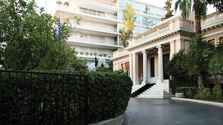 Μαξίμου: «Πατριδοκάπηλος και τσάμπα μάγκας ο Μητσοτάκης, αν δεν διαψεύσει άμεσα τις αποκαλύψεις της FAZ»