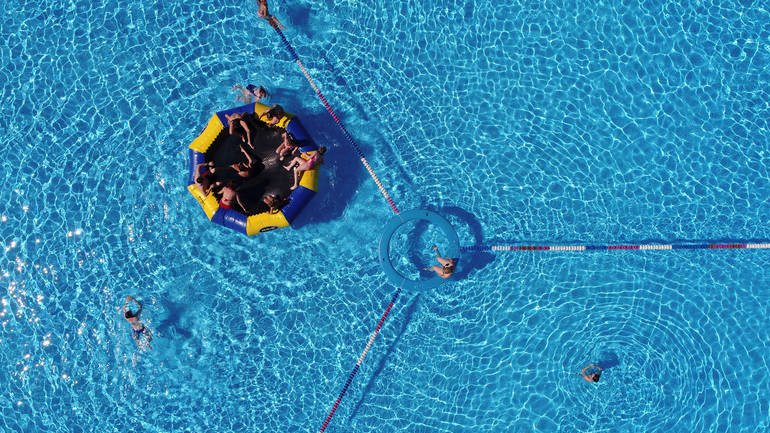 Τα μεσάνυχτα λήγει η προθεσμία υποβολής αιτήσεων για τον κοινωνικό τουρισμό