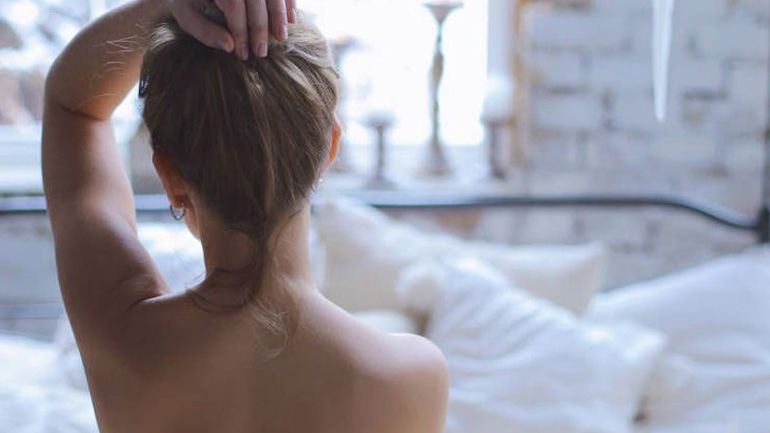 Γιατί είναι καλύτερο να κοιμόμαστε γυμνοί;