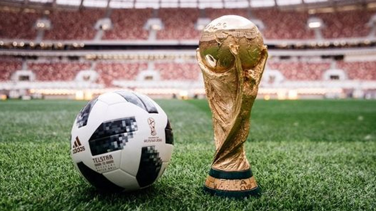 Δεν φαντάζεστε τι έχει μέσα η μπάλα του Μουντιάλ