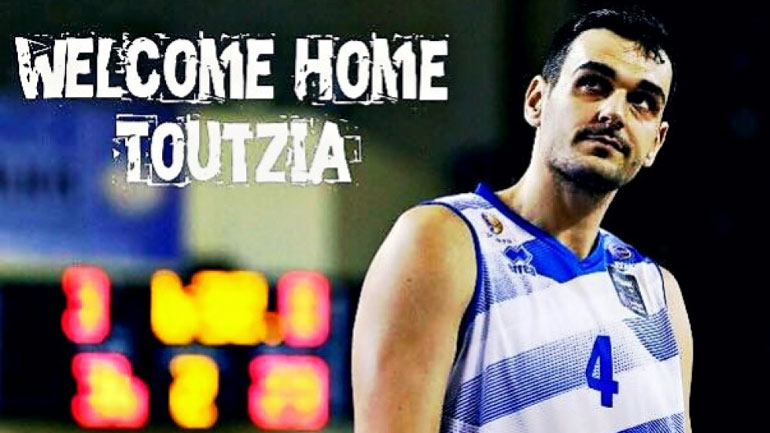 Μπάσκετ: Επέστρεψε στην Κύμη ο Τουτζιαράκης