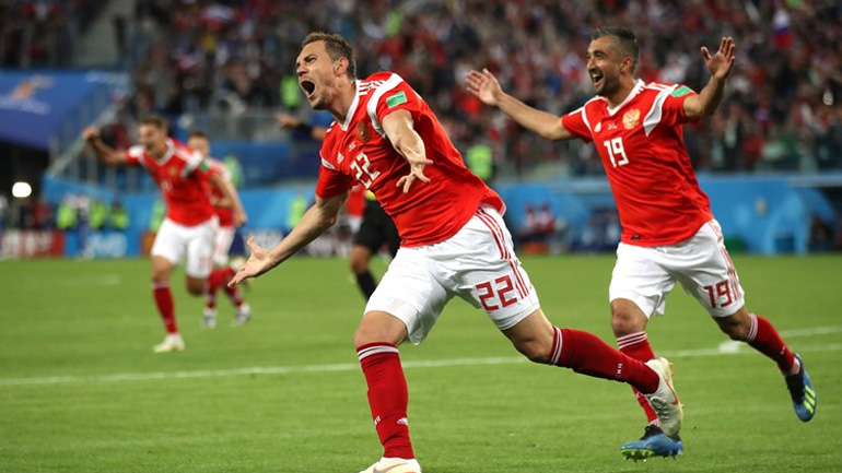 Στους «16» με το… ενάμιση πόδι η Ρωσία, 3-1 την Αίγυπτο