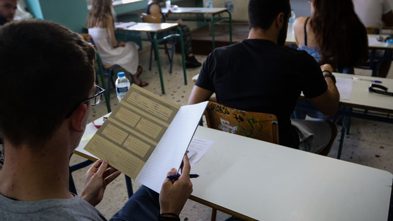 Πέφτει η αυλαία των Πανελλαδικών – Στη Βιολογία διαγωνίζονται σήμερα οι υποψήφιοι των ΓΕΛ