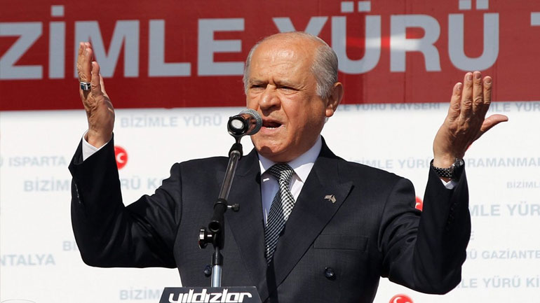 Μπαχτσελί: «Η Τουρκία μπορεί να προσφύγει ξανά στις κάλπες αν δεν έχουμε πλειοψηφία του AKP – MHP»