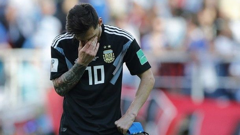 Η Αντονέλα στηρίζει τον Μέσι!