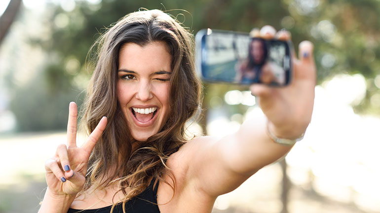 To Facebook θέλει να σας ανοίξει τα μάτια… κυριολεκτικά