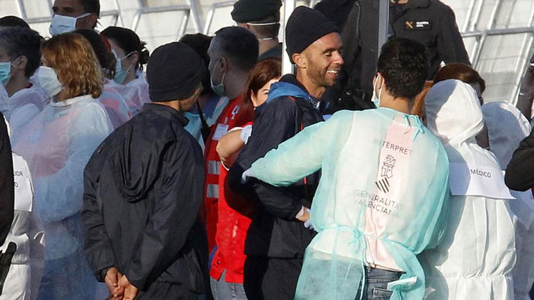 Deutsche Welle: Διχάζει η άφιξη του «Aquarius» στην Ισπανία