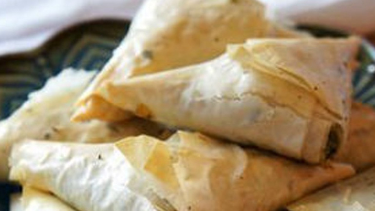 Τυροπιτάκια με σπανάκι και μανιτάρια