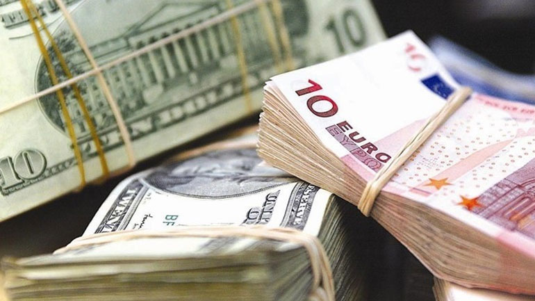 Πτώση σημειώνει το ευρώ έναντι του δολαρίου