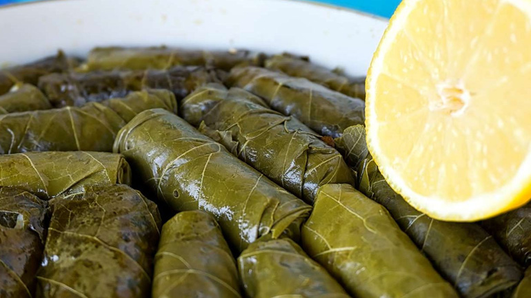 Γλυκό κεράσι και… ελληνικά ντολμαδάκια θα απολαύσουν προσεχώς οι ευρωβουλευτές!