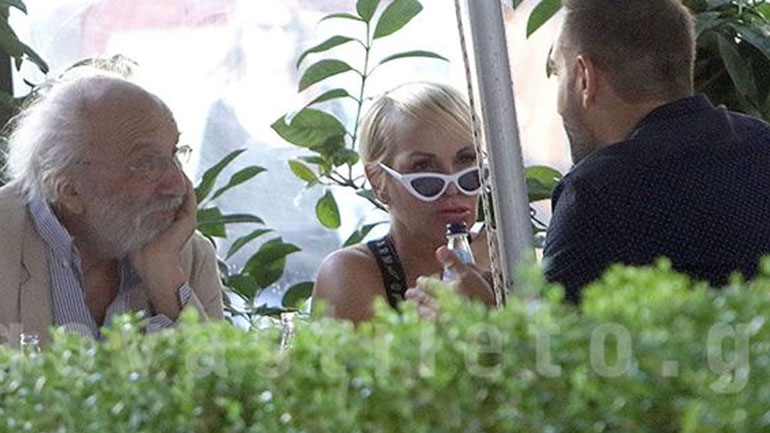 Νατάσα Καλογρίδη & Αλέξανδρος Λυκουρέζος: Βόλτα στο κέντρο της πόλης!