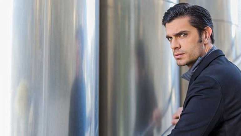 Μύρωνας Στρατής: Ποια είναι η ξανθιά καλλονή που του έκλεψε την καρδιά;