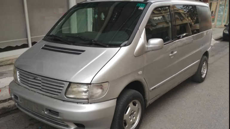 Γεωργιανοί μετέφεραν παράνομα μετανάστες με βανάκι