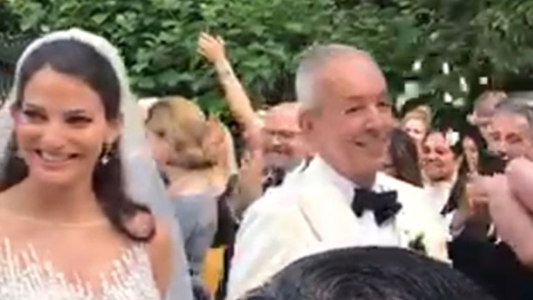 Ο εφοπλιστής Γιάννης Κούστας παντρεύτηκε τη Δήμητρα Μέρμηγκα στο κοσμοπολίτικο Σορέντο!