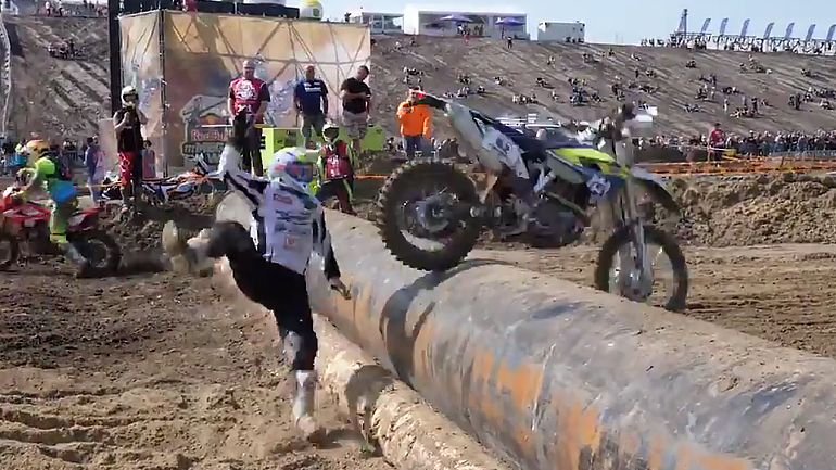 Enduro μετ’ εμποδίων: Σωλήνες edition!