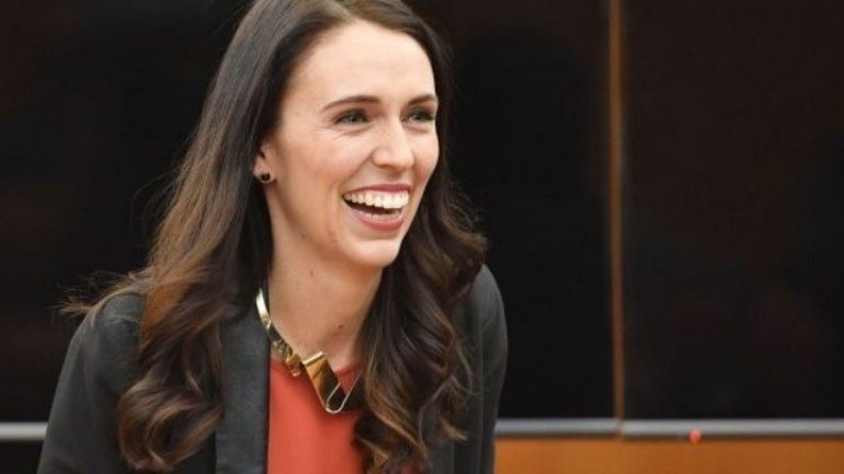 Ν. Ζηλανδία: Η πρωθυπουργός ονόμασε την νεογέννητη κόρη της Νέβε Τε Αρόχα