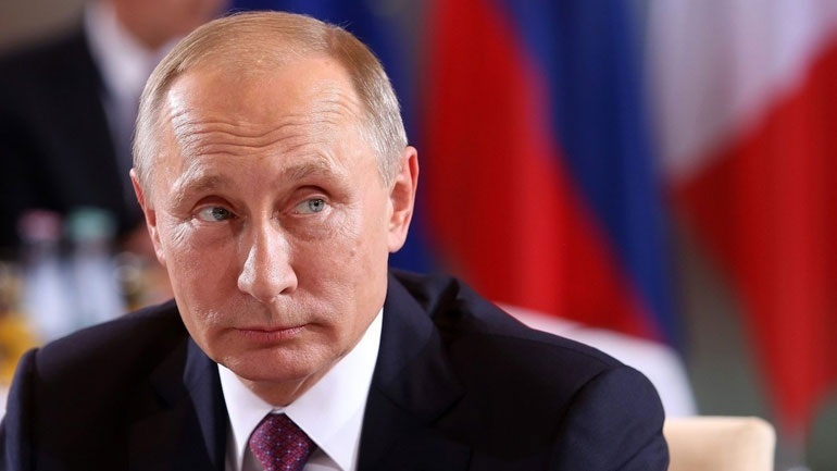 Η απόφαση της ρωσικής κυβέρνησης να αυξήσει τα συνταξιοδοτικά όρια έπληξε τη δημοτικότητα του Πούτιν