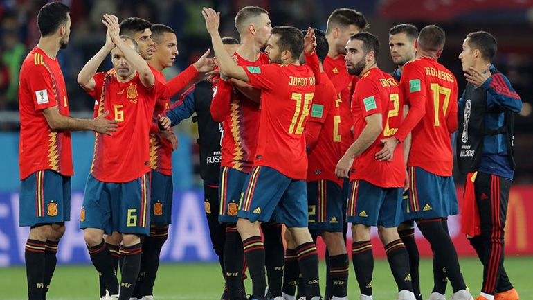 Πήρε την πρωτιά στις καθυστερήσεις η Ισπανία, 2-2 με το Μαρόκο