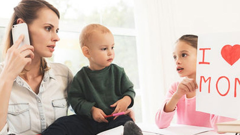 Ήξερες πως η δουλειά σου αρρωσταίνει το παιδί σου;