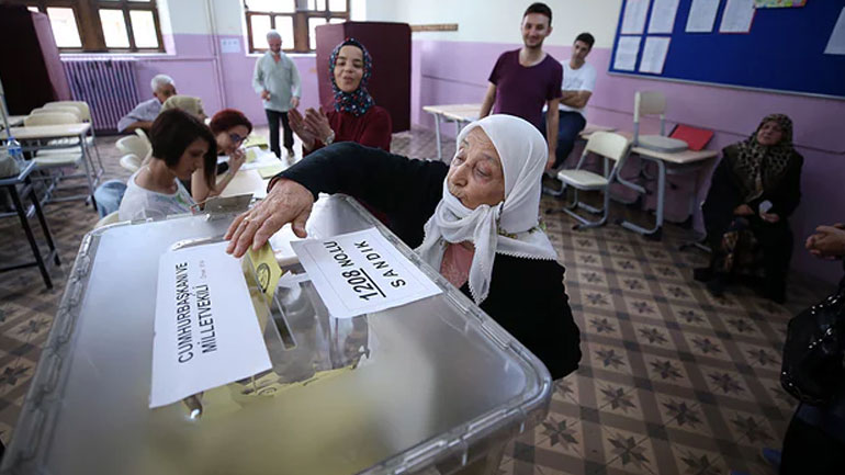 Τουρκία: Νίκη Ερντογάν, άνοδος των εθνικιστών