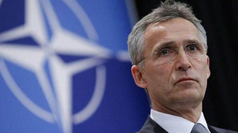 Το ΝΑΤΟ θα καλέσει την ΠΓΔΜ να γίνει μέλος, αν επικυρώσει τη συμφωνία του ονόματος και αν υπερισχύσει το «ΝΑΙ» στο δημοψήφισμα