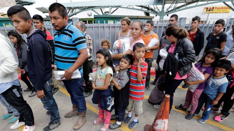 ΗΠΑ: Ο στρατός ετοιμάζεται να στεγάσει μετανάστες σε δύο βάσεις στο Τέξας