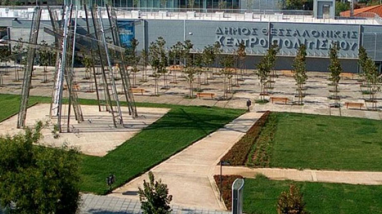 Διαμαρτυρίες έξω από την εκδήλωση του ΣΥΡΙΖΑ για τα οφέλη της συμφωνίας για το Σκοπιανό στην Τούμπα