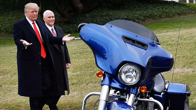 ΗΠΑ: Ο Τραμπ καταφέρεται εναντίον της Harley-Davidson διότι μεταφέρει την παραγωγή της εκτός Αμερικής