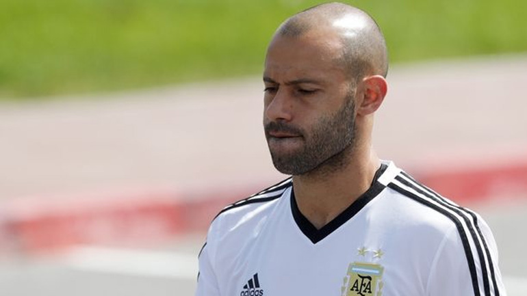 Μασεράνο: «Είμαστε τα 44.000.000 των Αργεντινών που κλοτσούν προς την ίδια εστία»