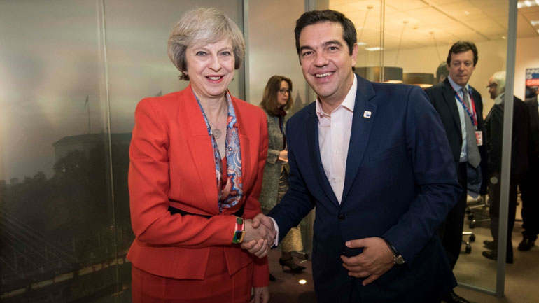 Τσίπρας: «Σε εξαιρετικά σημαντική περίοδο για την Ελλάδα η συνάντηση με τη Βρετανίδα πρωθυπουργό»