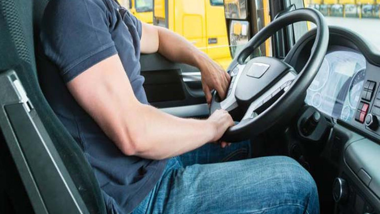 Λήστεψαν οδηγό φορτηγού με κατσαβίδι