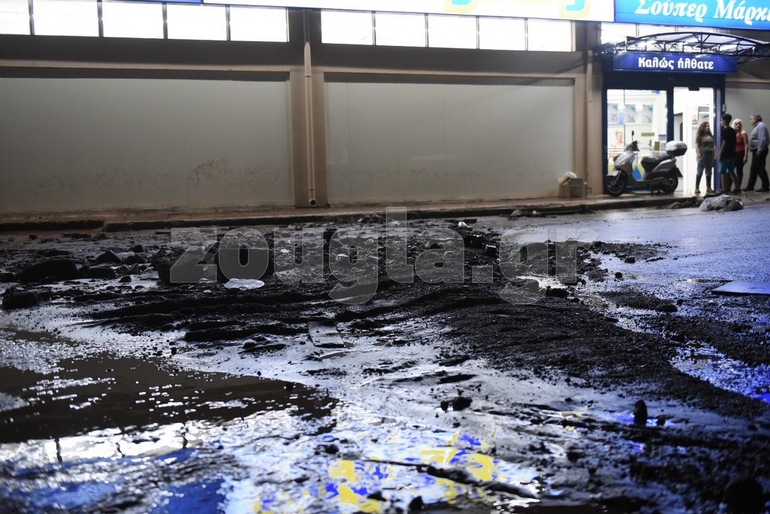 Οι δρόμοι μοιάζουν με ποτάμια