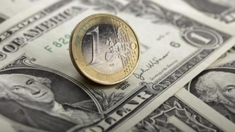 Ενισχύεται το ευρώ έναντι του δολαρίου