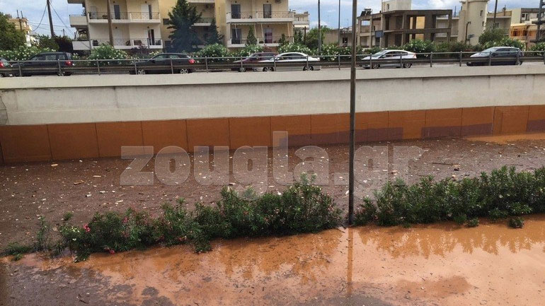 Δυτ. Αττική: Τα συνεργεία της Περιφέρειας κατέβαλαν κάθε δυνατή προσπάθεια για την αποκατάσταση της κυκλοφορίας