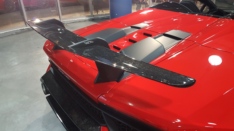 H πίσω αεροτομή βγάζει μάτια...